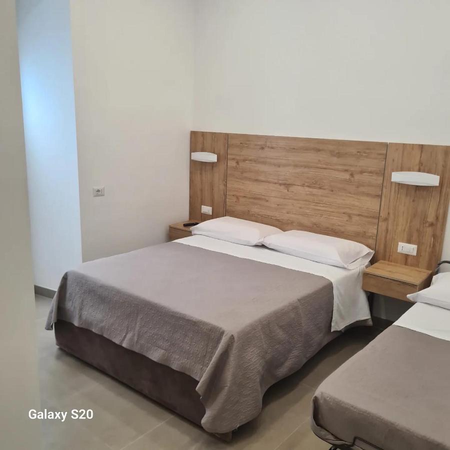 Hotel Residenza Nascari Al Plebiscito Neapol Zewnętrze zdjęcie